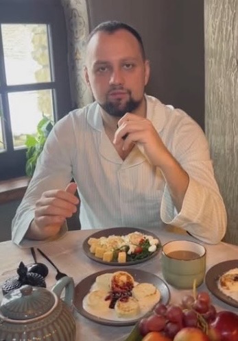 Наноблогер Алексей  из Санкт-Петербурга — нативная реклама и органические отзывы на Wildberries и Ozon